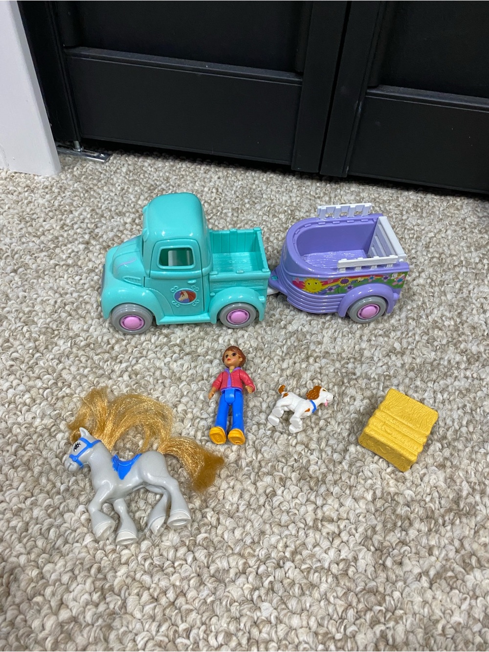 Fisher-Price sweet streets farm Truck trailer horse Playset